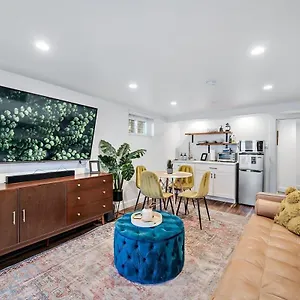 Stylish 2 Bedroom Apt Steps From Regis Tennyson St Apartment Denver